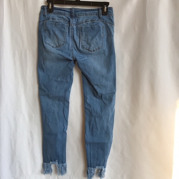 Forever 21 deconstructed distressed push up jeans - Picture 5 of 9